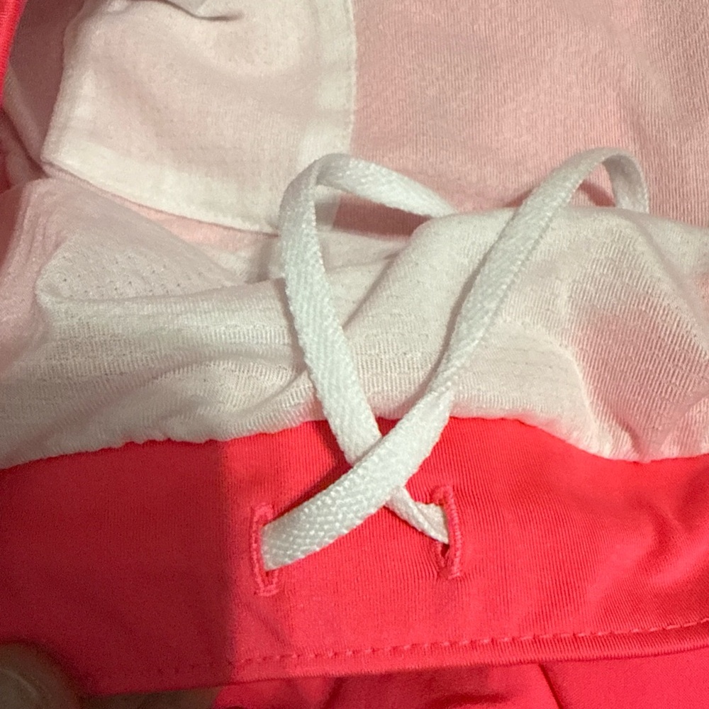 Under Armour Heat Gear Loose Fit Hot Pink Shorts Womens XS Extra Small - Picture 5 of 7